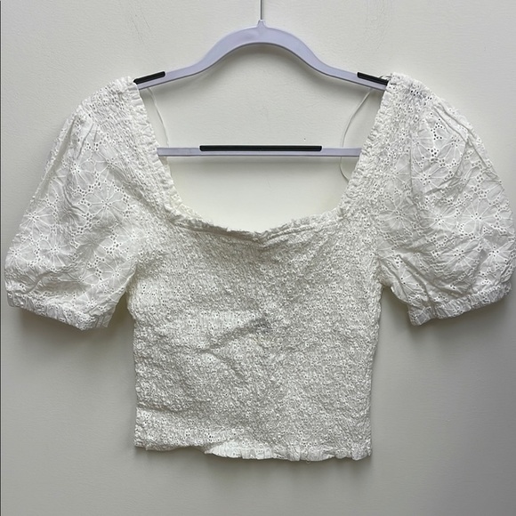Q + A White Puff Sleeve Smocked Crop Blouse - Picture 1 of 4